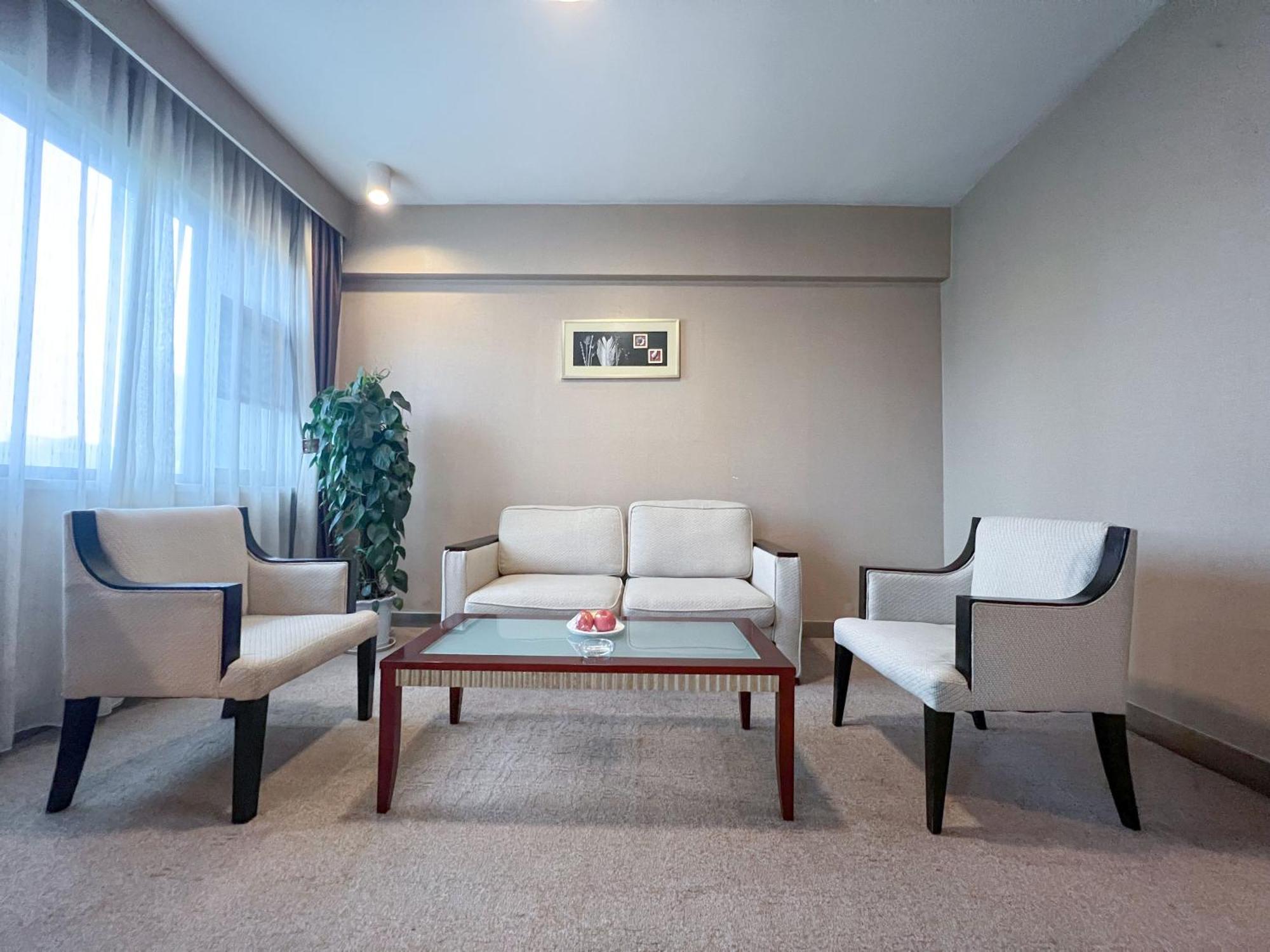 Holiday Inn Express Zhengzhou Zhongzhou By Ihg Ngoại thất bức ảnh